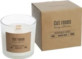 swieca-z-drewnianym-knotem-ciete-roze-cut-roses