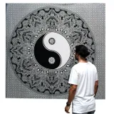 czarno-biala-narzuta-ozdoba-scienna-ying-yang-stan-nowy