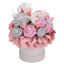 swieca-sojowa-zapachowa-bukiet-flowerbox-handmade-prezent-candela-encantada