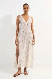 biala-sukienka-maxi-z-metaliczym-wzorem-na-plaze-karen-millen-m