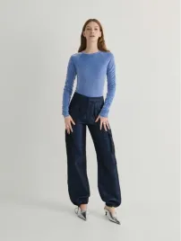 niebieskie-polyskujace-body-z-marszczeniami-reserved-m