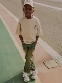 niebieskie-jeansy-z-efektem-sprania-reserved-140