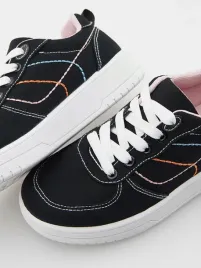 czarne-bawelniane-trampki-z-kolorowymi-przeszyciami-reserved-37