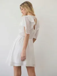 biala-sukienka-mini-z-motywem-kwiatow-mohito-38