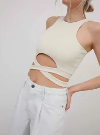 kremowy-top-shelly-about-you-m