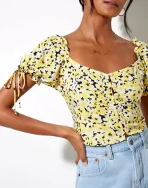 zolty-top-w-kwiaty-motel-xs