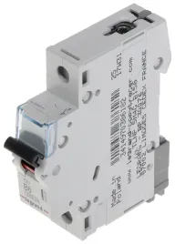 wylacznik-nadpradowy-le-403353-jednofazowy-6-a-typ-b-legrand
