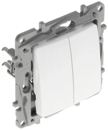 lacznik-schodowy-podwojny-le-764502-niloe-10-a-legrand