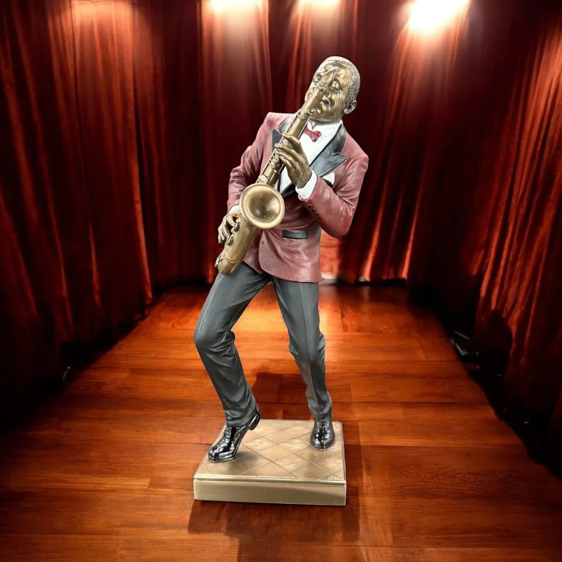 muzyk-saksofonista-veronese-wu76218a5