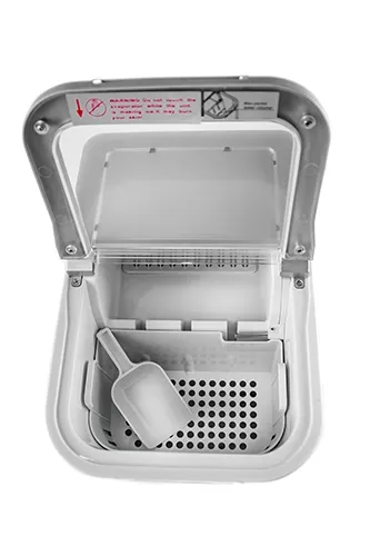 cr-8073-kostkarka-do-lodu-kolor-dominujacy-czarny