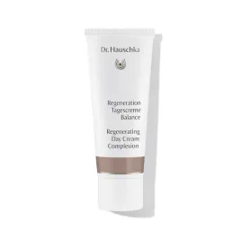dr-hauschka-rozswietlajaco-regenerujacy-krem-na-dzien-do-cery-dojrzalej-40
