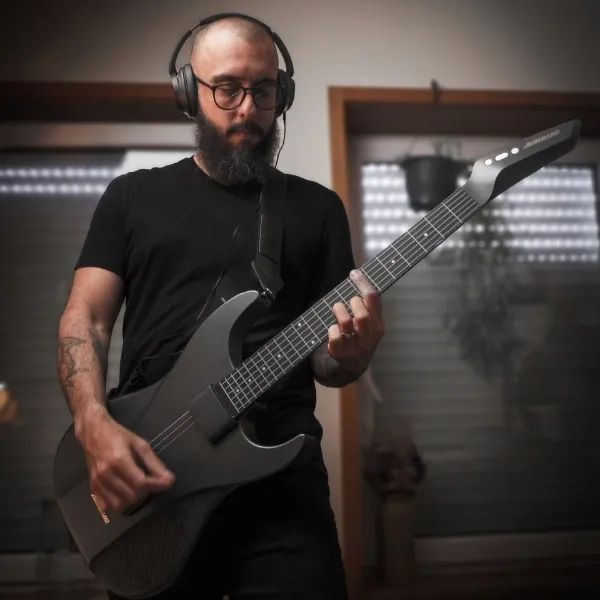 gitara-inteligentna-aeroband-midi-czarny-stan-nowy-produkt-wprowadzony-do-obrotu-na-terenie-ue-przed-13-12-2024-tak