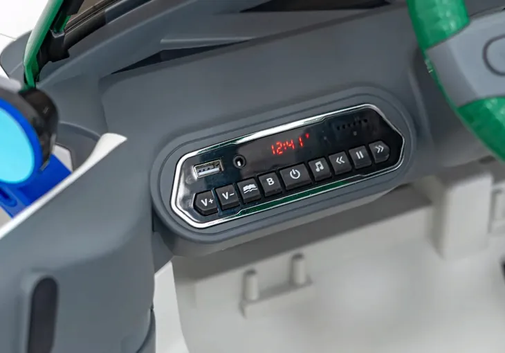 auto-mini-concept-aceman-bialy-na-akumulator-dla-dzieci-gratisy-stan-opakowania-oryginalne