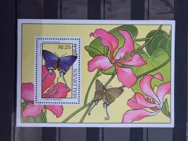 znaczki-fauna-owady-motyle-malediwy-czysty-zn39