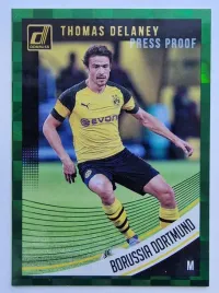 2018-19-panini-donruss-thomas-delaney-borussia-dortmund-green-au21