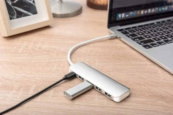 hub-usb-digitus-da-70242-1-produkt-wprowadzony-do-obrotu-na-terenie-ue-przed-13-12-2024-nie