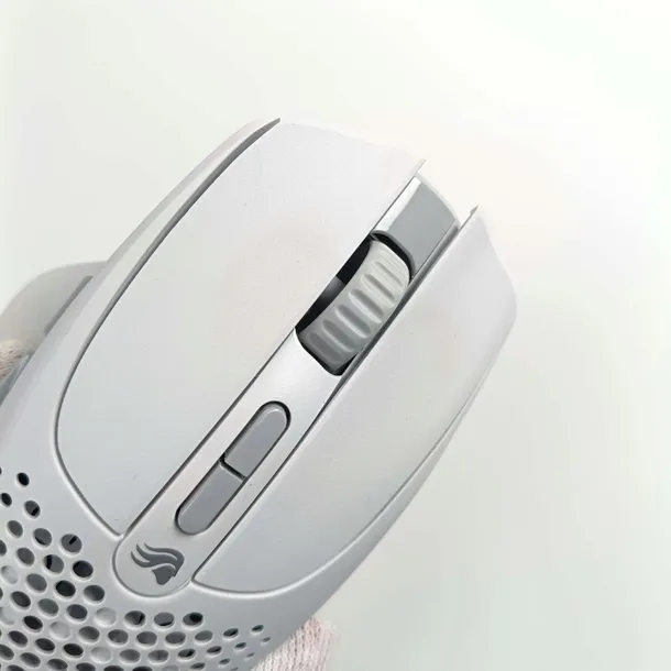 mysz-glorious-pc-model-i-2-wireless-bialy-kolor-bialy