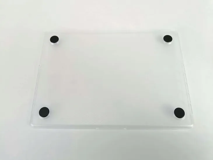 incase-hardshell-case-obudowa-macbook-pro-14-kolor-bezbarwny