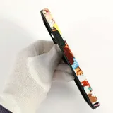 etui-iphone-12-mini-material-tworzywo-sztuczne