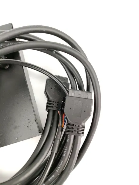 silverstone-sst-fp32b-e-panel-przedni-35-stan-powystawowy