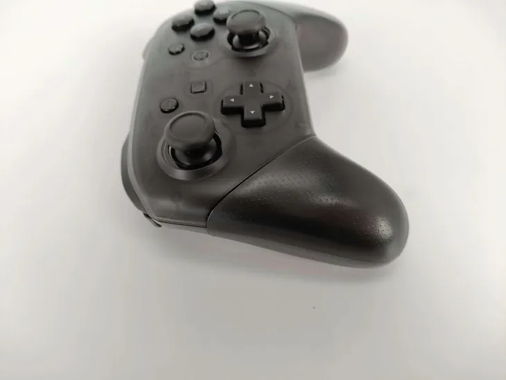 pad-bezprzewodowy-do-konsoli-nintendo-switch-pro-controller-czarny-sposob-podlaczenia-bezprzewodowy