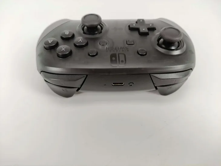 pad-bezprzewodowy-do-konsoli-nintendo-switch-pro-controller-czarny-zasilanie-akumulatorowe