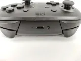pad-bezprzewodowy-do-konsoli-nintendo-switch-pro-controller-czarny-zlacza-usb