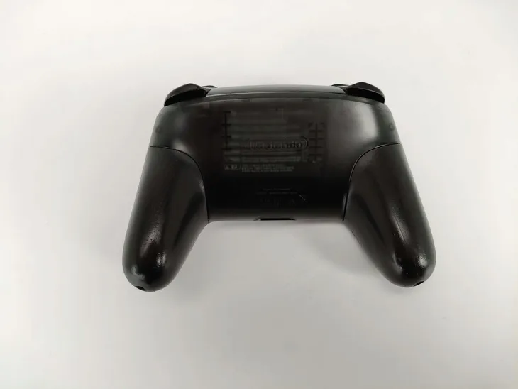pad-bezprzewodowy-do-konsoli-nintendo-switch-pro-controller-czarny-komunikacja-bezprzewodowa-bluetooth
