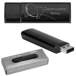 czarny-pendrive-16-gb-ze-szczotkowana-faktura-z-grawerem