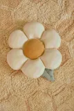 lorena-canals-poduszka-mala-stokrotka-planet-bee-35cm-dlugosc-poduszki-36-cm