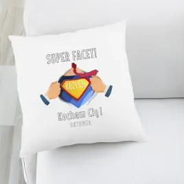 dzien-chlopaka-poduszka-super-bohater-z-imionami-na-poszewce