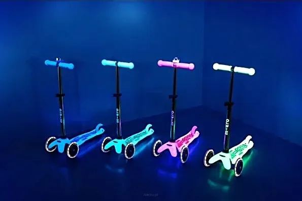 micro-hulajnoga-mini-deluxe-glow-plus-glacier-aqua