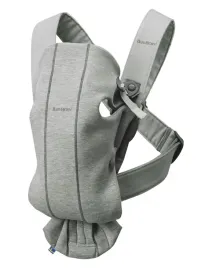 babybjorn-mini-3d-jersey-nosidelko-jasny-szary