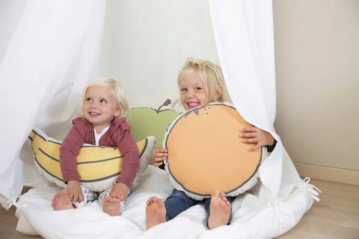 childhome-poduszka-kanwas-banan-stan-nowy-szerokosc-poduszki-45-cm