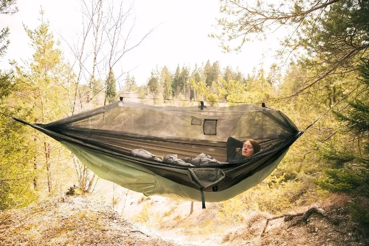 amazonas-hamak-moskito-traveller-thermo-xxl-maksymalne-obciazenie-200-kg