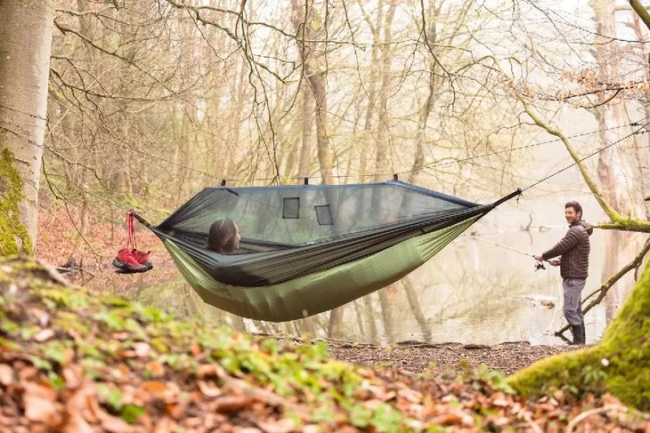 amazonas-hamak-moskito-traveller-thermo-material-stelaza-tworzywo-sztuczne