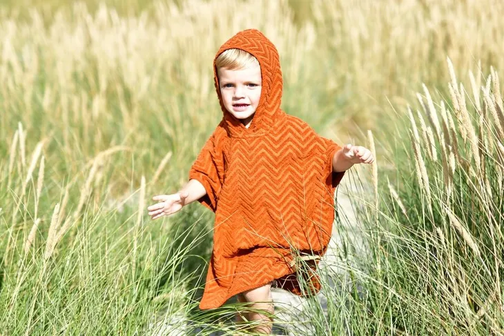 filibabba-poncho-zigzag-rust-stan-nowy-kolor-czerwony
