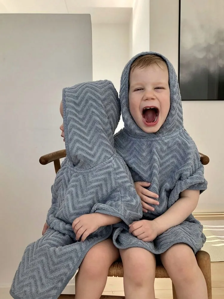 filibabba-poncho-zigzag-powder-blue