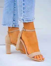 bezowe-eleganckie-sandaly-na-slupku-saline-40
