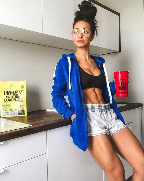 olimp-whey-protein-complex-100percent-2x700g-bialko-wpc-cechy-bez-aspartamu-wolnowchlanialne