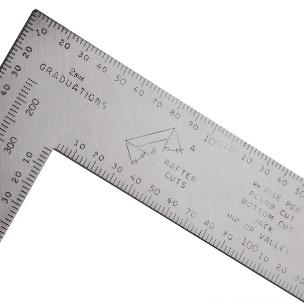 stanley-katownik-stalowy-600-x-400mm-waga-z-opakowaniem-2-kg
