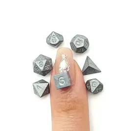 kostki-rpg-jak-ukrasc-ksiezyc-malutki-zestaw-7-metalowych-kosci