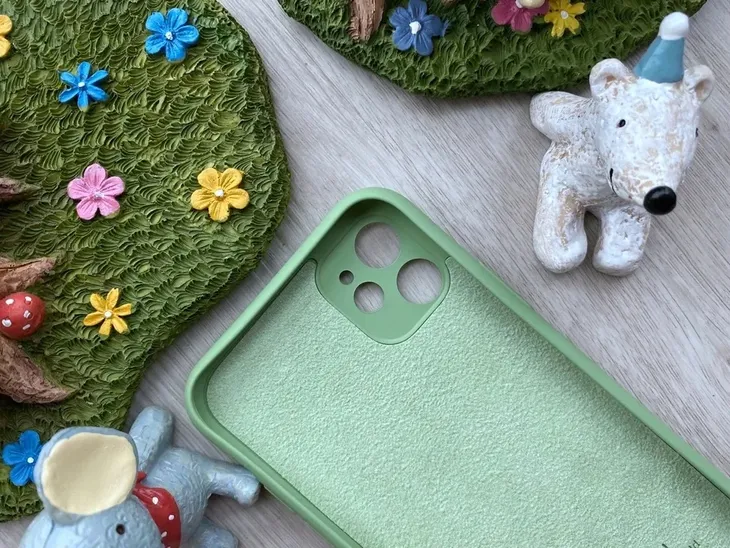 etui-premium-silicone-do-apple-iphone-11-szklo-stan-nowy-funkcje-ladowanie-indukcyjne-pochlanianie-wstrzasow