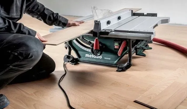 metabo-pilarka-stolola-ts-254-m