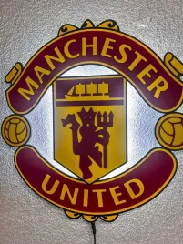 manchester-united-podswietlany-herb-3d-na-sciane