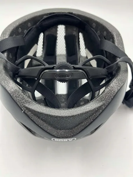 kask-rowerowy-abus-macator-black-matt-s-51-55-cm-kolor-czarny