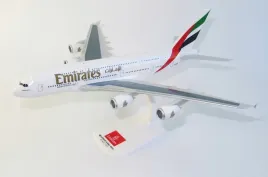 model-samolotu-airbus-380-800-emirates-ppc-ce-1-250-do-zabawy-kolekcji