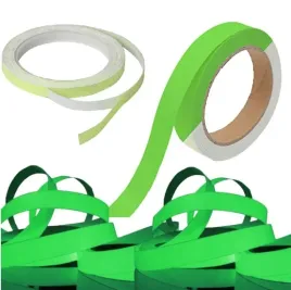 samoprzylepna-tasma-swiecaca-w-nocy-1cm-x-5-metrow-fluorescencyjna