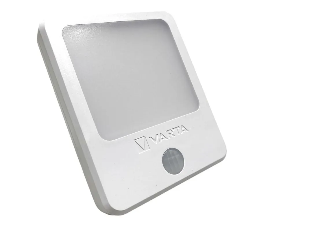 inteligentna-lampka-nocna-led-varta-motion-sensor-light-stan-powystawowy