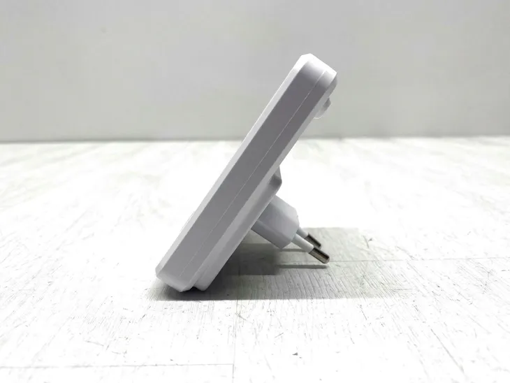 inteligentna-lampka-nocna-led-varta-motion-sensor-light-waga-150-g